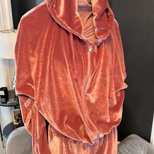 Women’s FASHION NOVA rose pink velour stretch jumpsuit size M